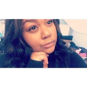 Meet your Posher, Nina